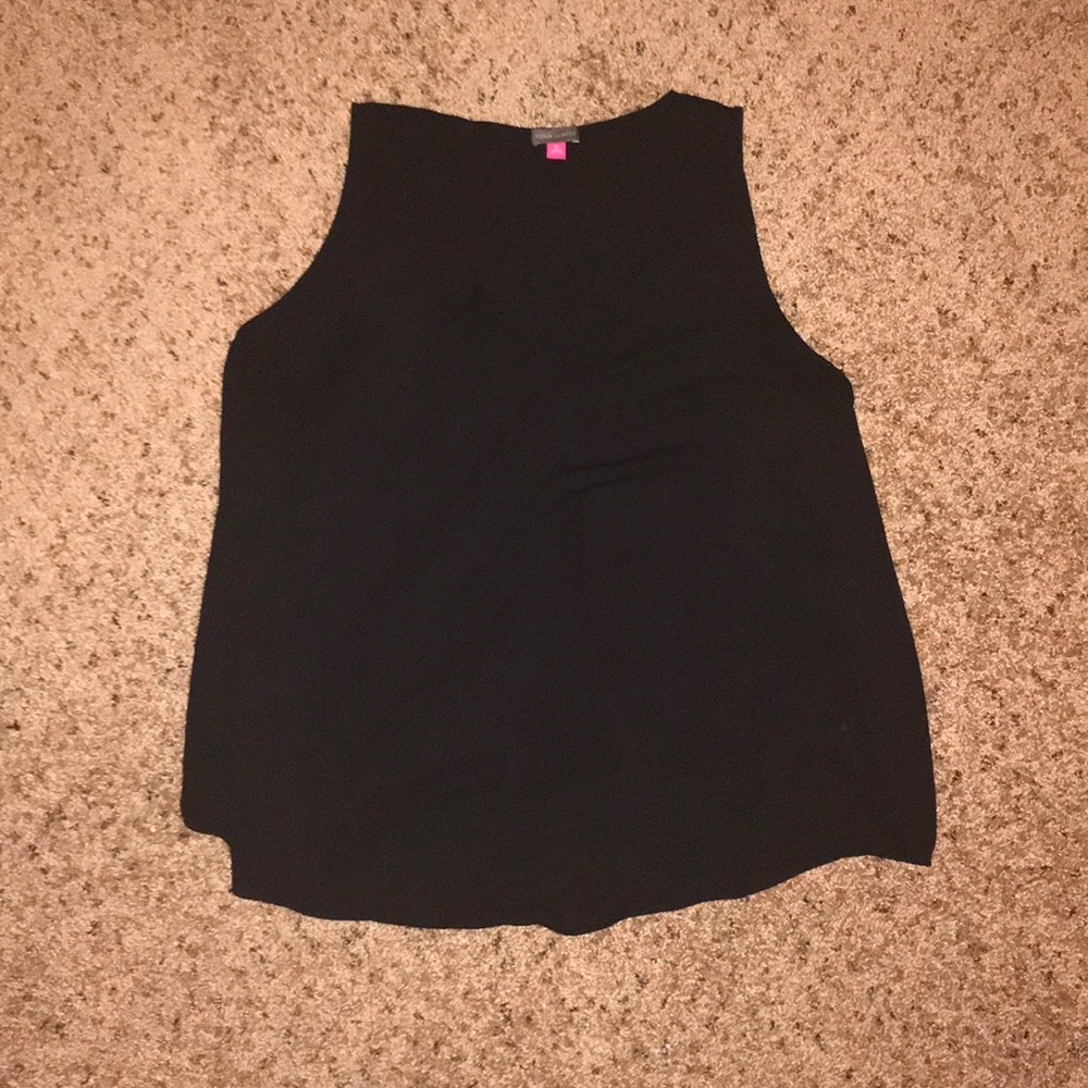 Vince Camuto vneck tank